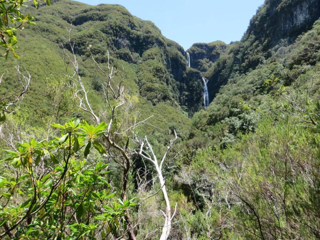Cascata do Risco lungo la levada das 25 Fontes a Madeira