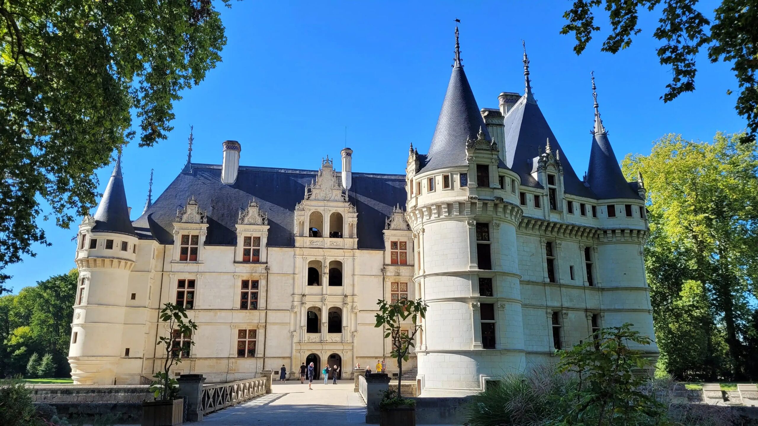 Azay le Rideau Chinon castelli Loira confronto