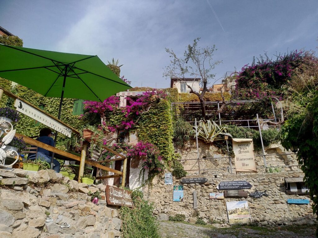 Ristorante la Piazzetta Golosa a Bussana Vecchia