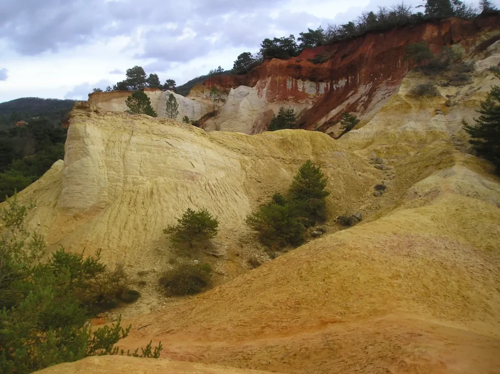Les ocres du Colorado Provençal a Rustrel