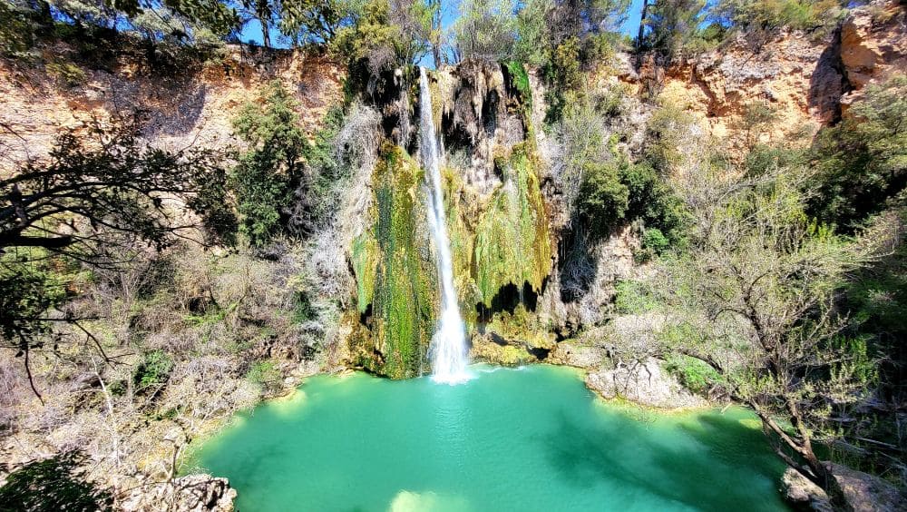 La cascata di Sillans-la-Cascade in Provenza